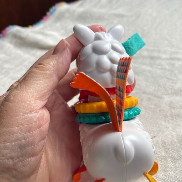 Fisher-Price Click Clack Liama take along toy sensory exploration - Picture 6 of 6
